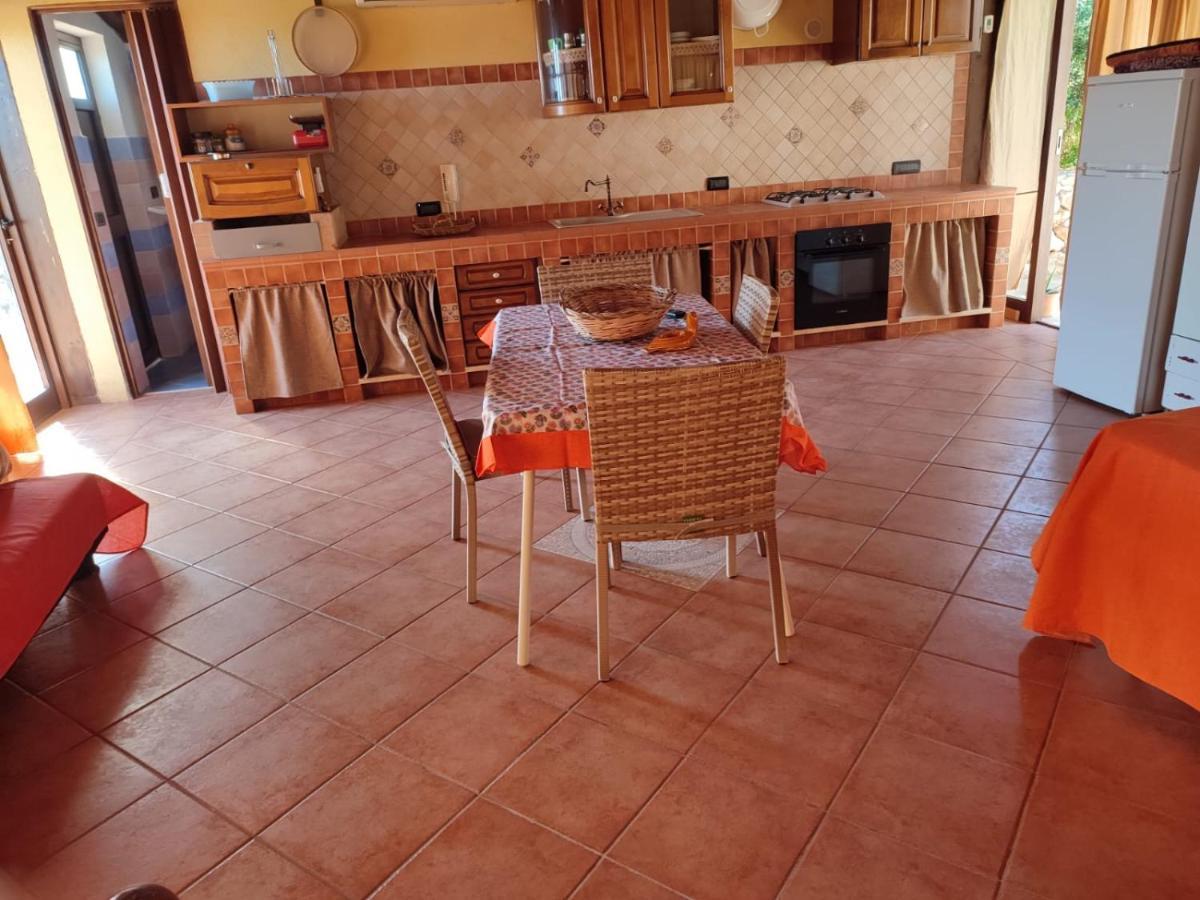 Villa In Vetro كاستيلاّماري ديل غو المظهر الخارجي الصورة