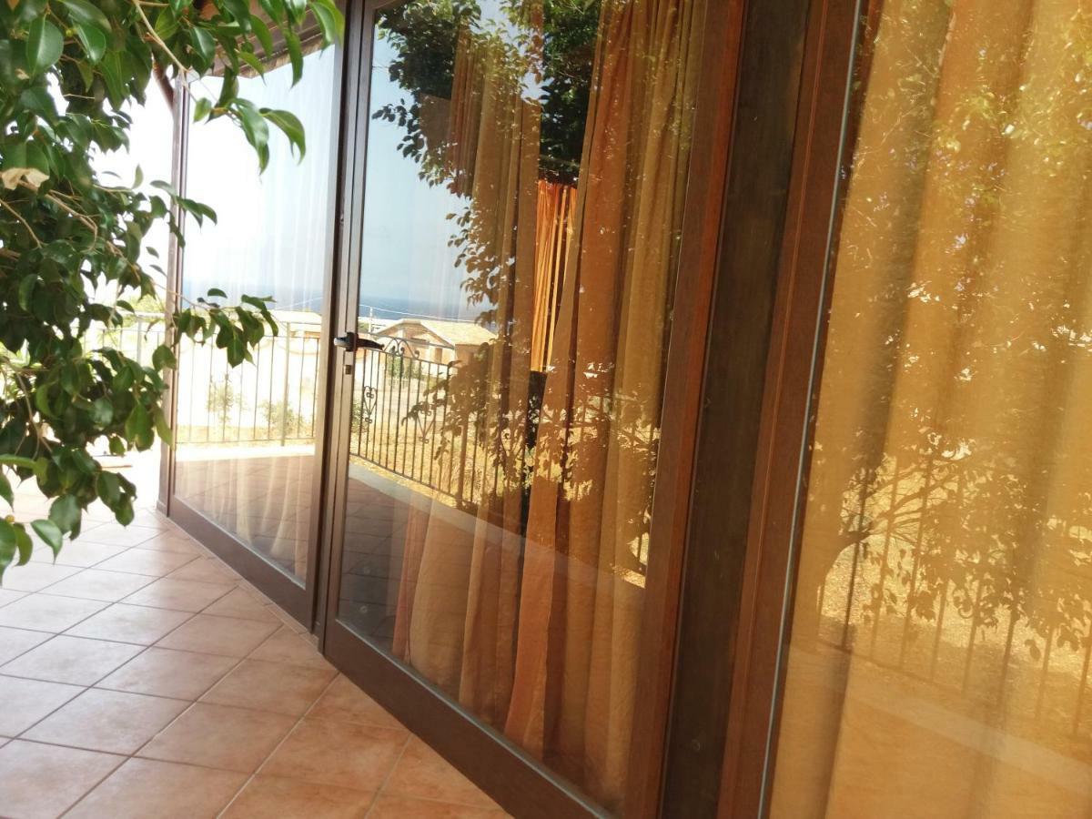 Villa In Vetro كاستيلاّماري ديل غو المظهر الخارجي الصورة